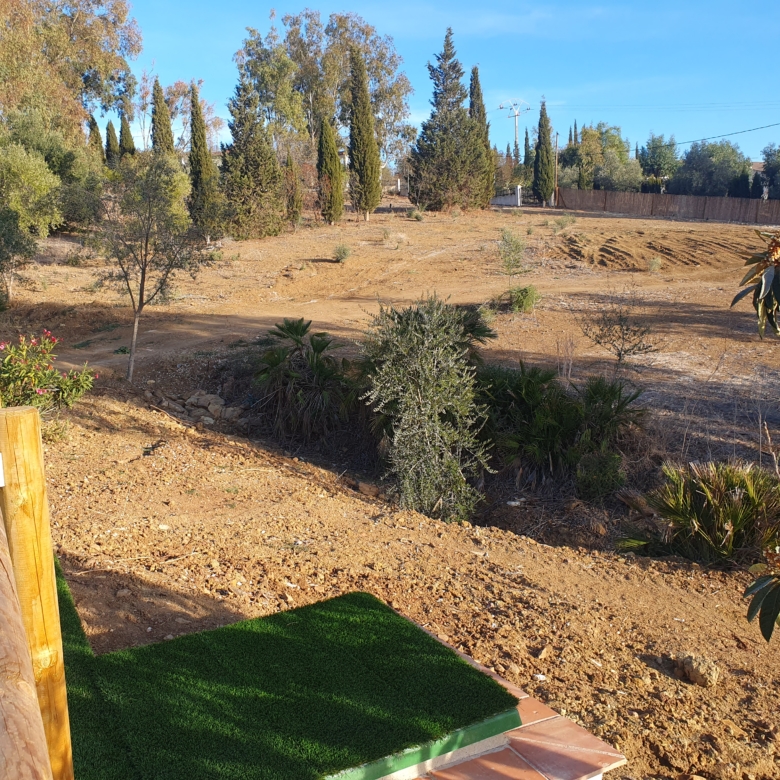 Your Idyllic Retreat with Great Potential in Almogía